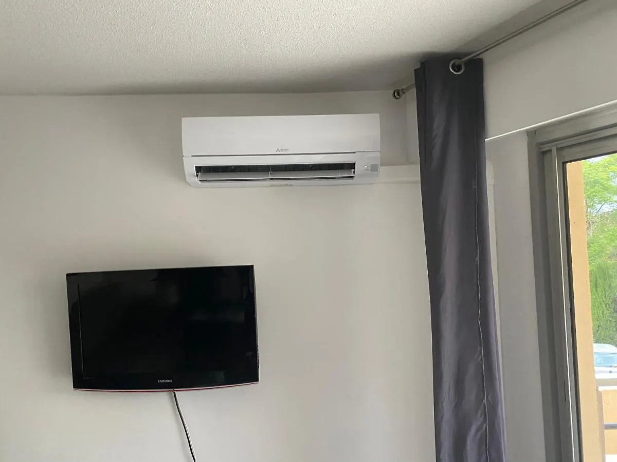 Residence La Miougrano Frejus Plage 0*,  צרפת