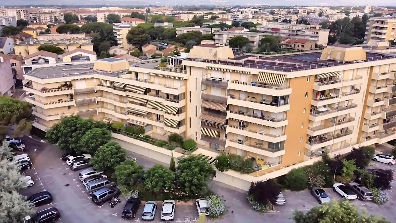 Residence La Miougrano Frejus Plage 0*,