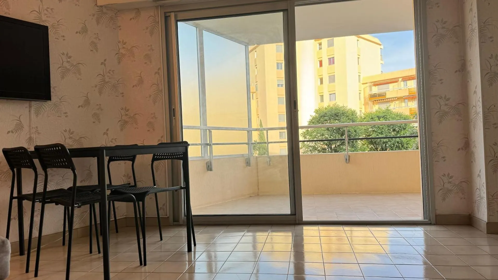 Residence La Miougrano Frejus Plage 0*,