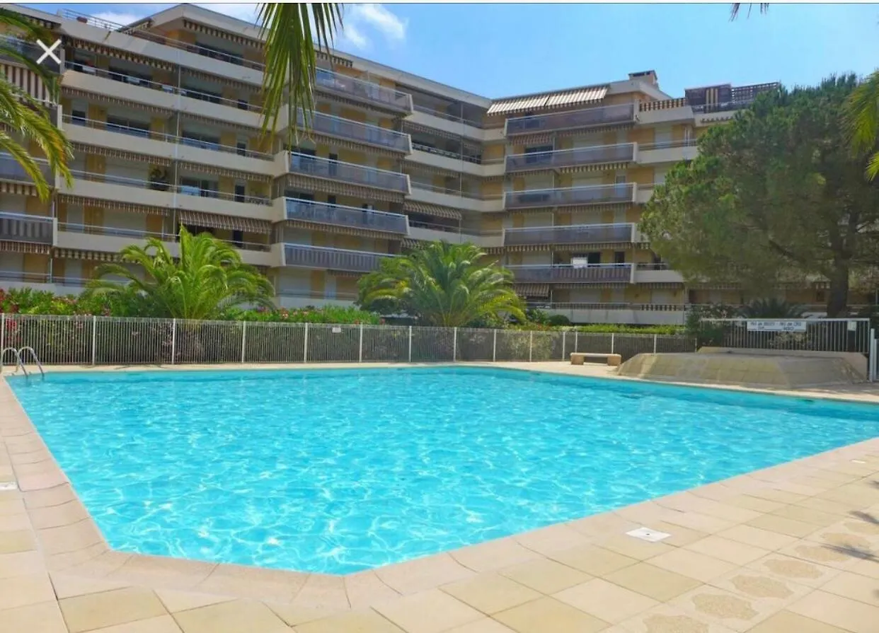 Residence La Miougrano Frejus Plage 0*,